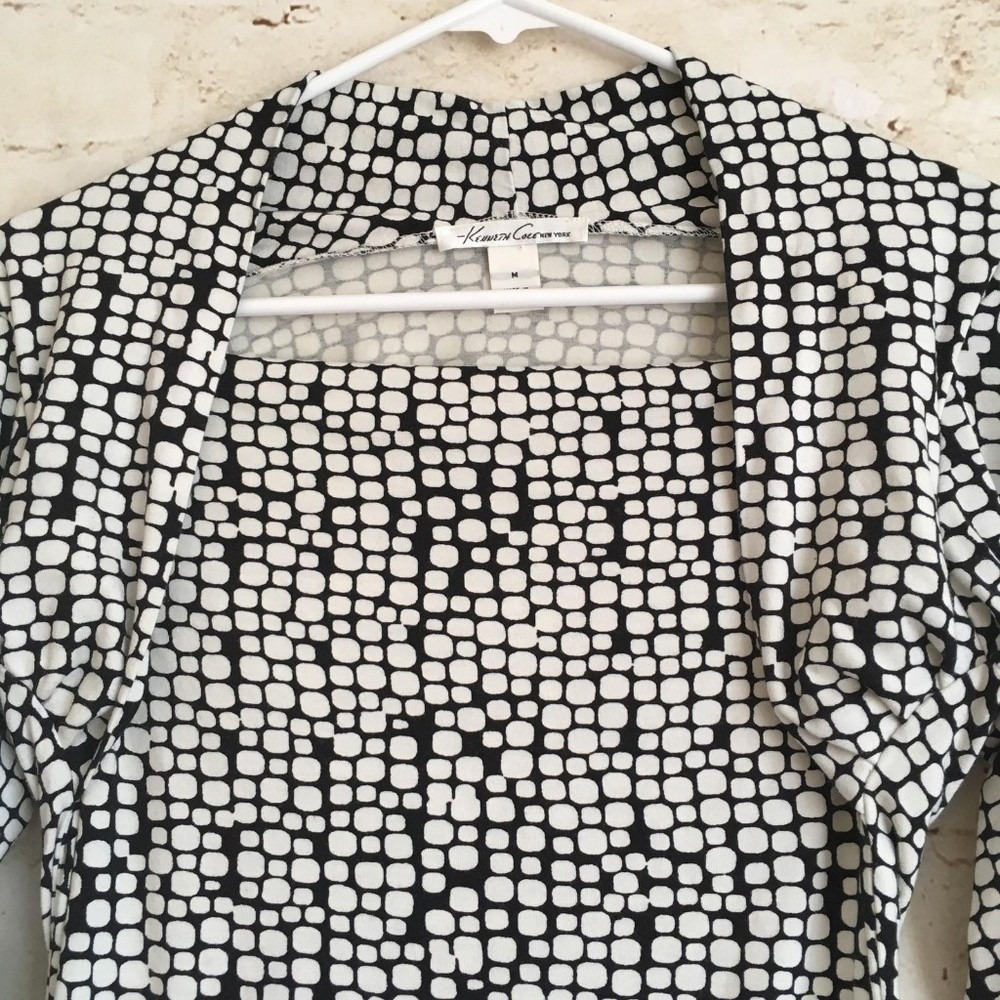 Kenneth Cole Women's Size Medium Black White 3/4 Sleeve Career Blouse Top - Picture 2 of 6